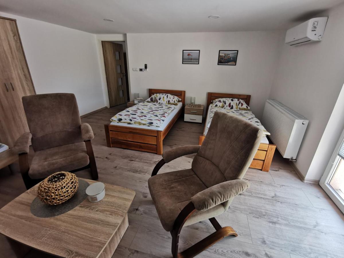 Apartmany Svitkov 79 帕尔杜比采 外观 照片
